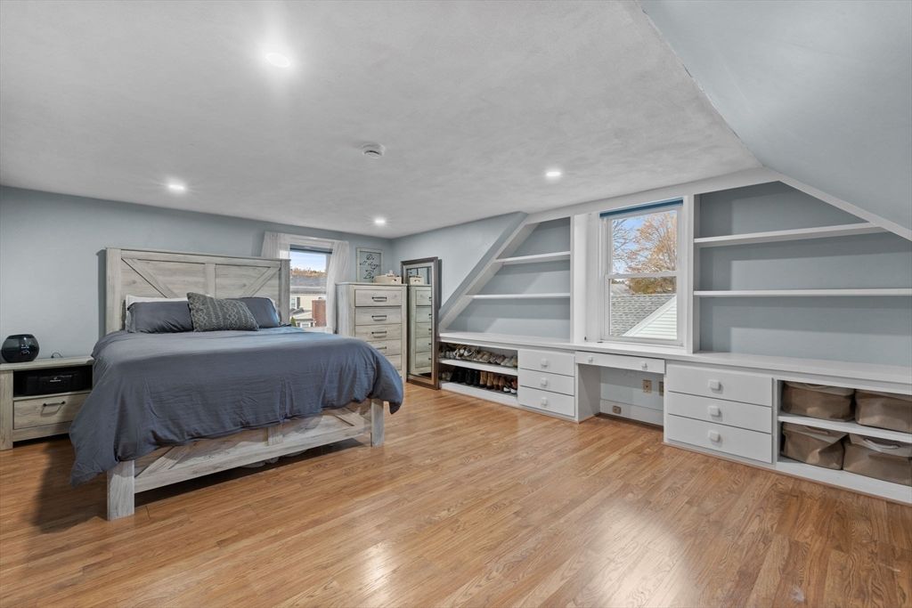 Bedroom, Interior, Recessed Lighting, Wood Texture Flooring