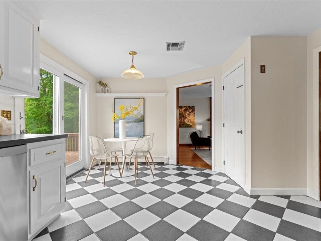 Dining room, Interior, Pendant Lights