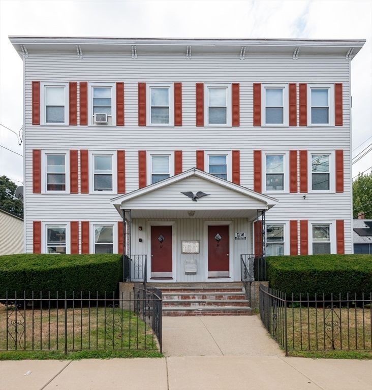 Exterior, Facade, Georgian