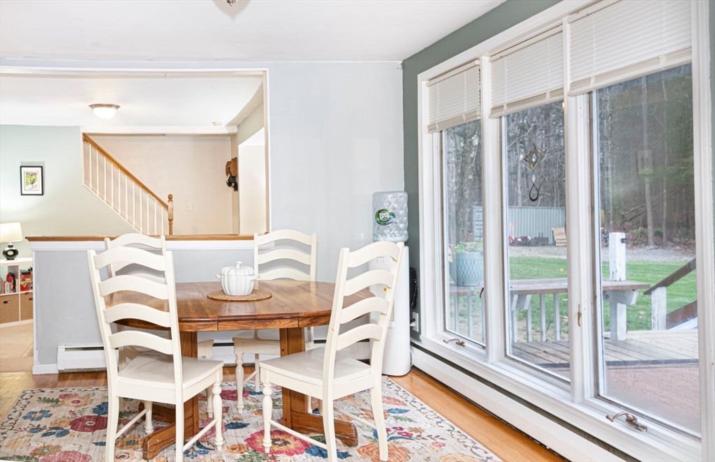 Dining room, Interior, Wood Texture Flooring