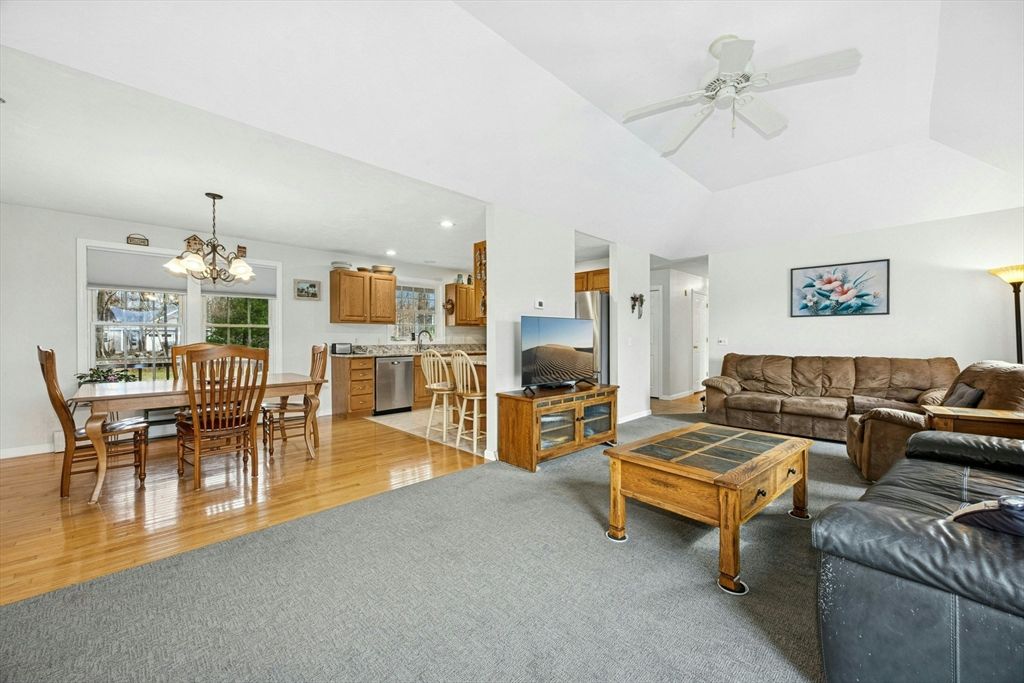 Chandelier, Dining room, Interior, Kitchen, Living room, Recessed Lighting, Wood Texture Flooring