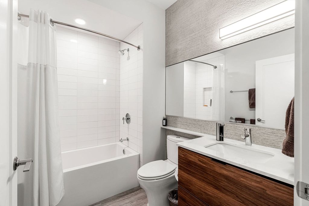 Bathroom, Interior, Recessed Lighting, Wood Texture Flooring