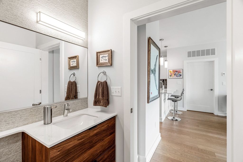 Bathroom, Interior, Pendant Lights, Wood Texture Flooring