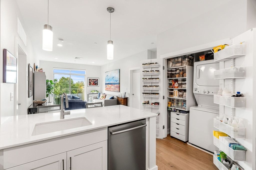 Interior, Kitchen, Pendant Lights, Recessed Lighting, Wood Texture Flooring