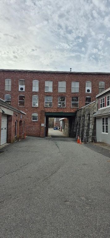 Attached, Exterior, Facade, Brick Facade, Rowhouse