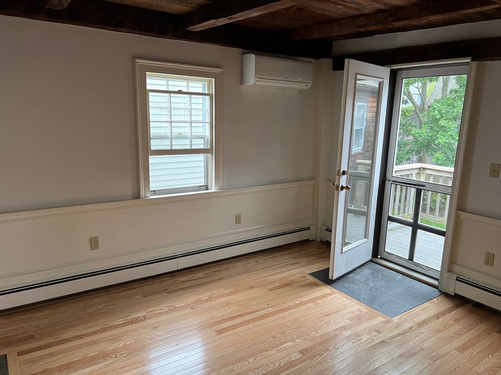 Empty room, Interior, Wooden Ceilings, Wood Texture Flooring