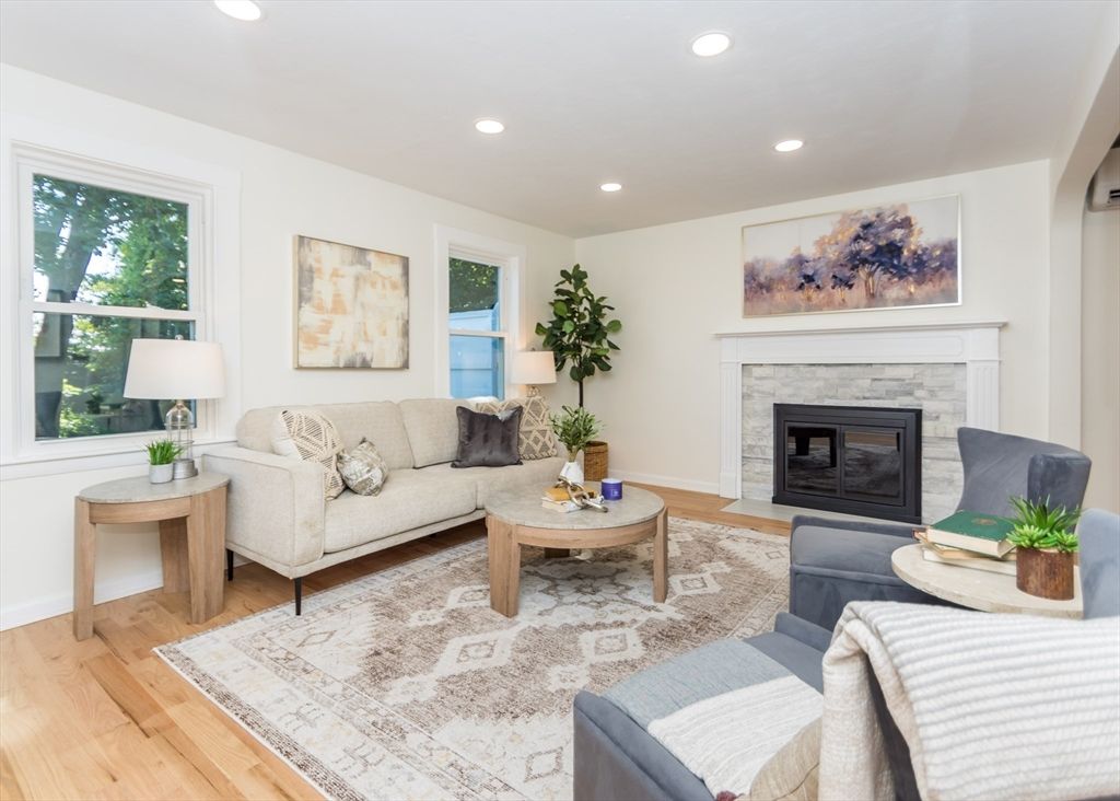 Fireplace, Interior, Living room, Recessed Lighting, Wood Texture Flooring