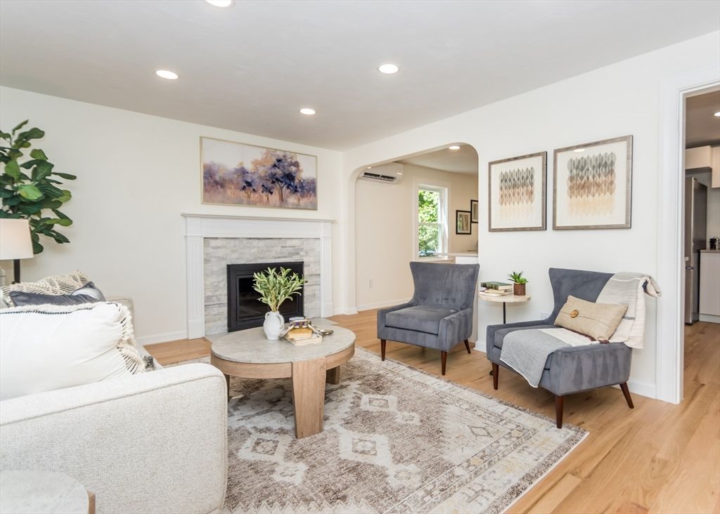 Fireplace, Interior, Living room, Recessed Lighting, Wood Texture Flooring