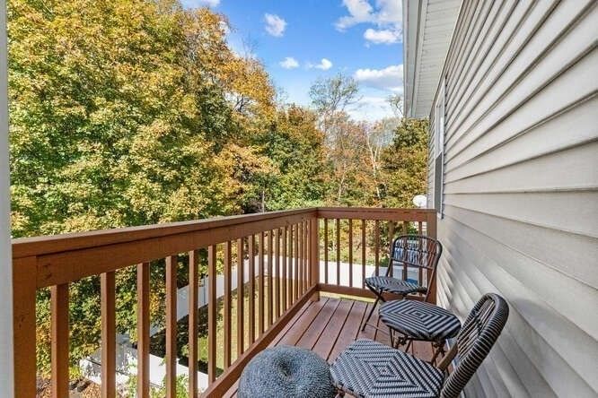 Exterior, Wood Texture Flooring