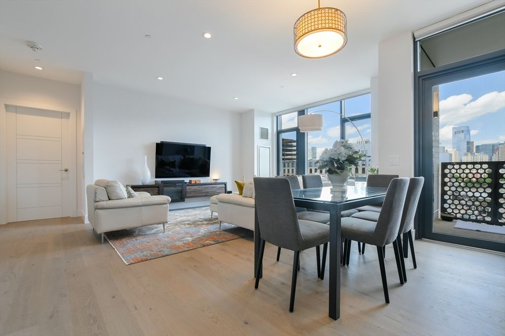 Dining room, Interior, Living room, Recessed Lighting, Wood Texture Flooring