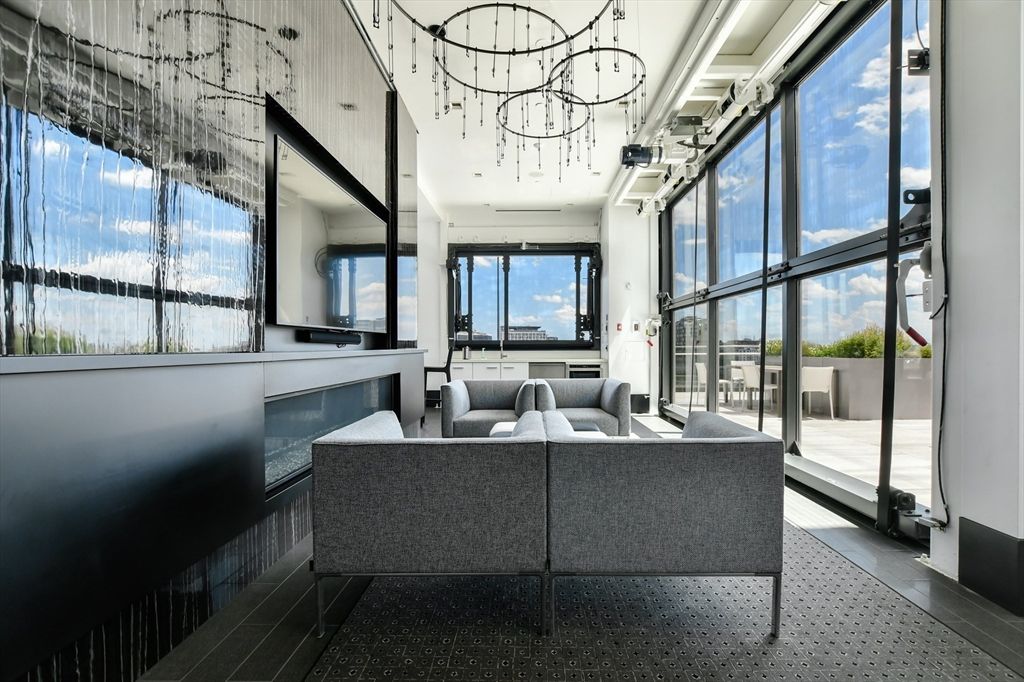 Chandelier, Interior, Living room