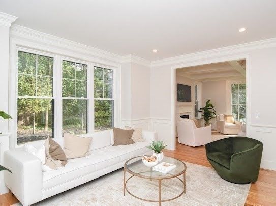 Interior, Living room, Recessed Lighting, Wood Texture Flooring