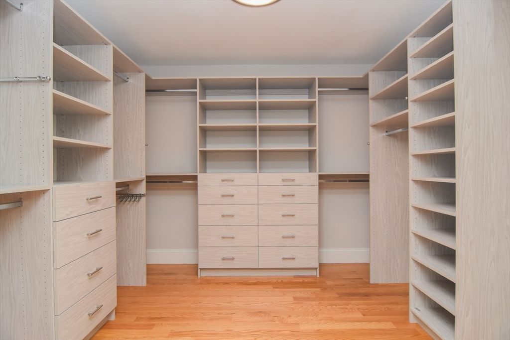 Interior, Recessed Lighting, Walk-in Closets, Wood Texture Flooring