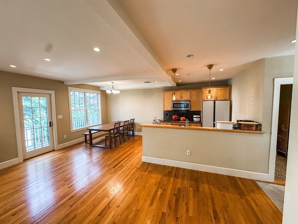 Dining room, Interior, Kitchen, Pendant Lights, Recessed Lighting, Wood Texture Flooring