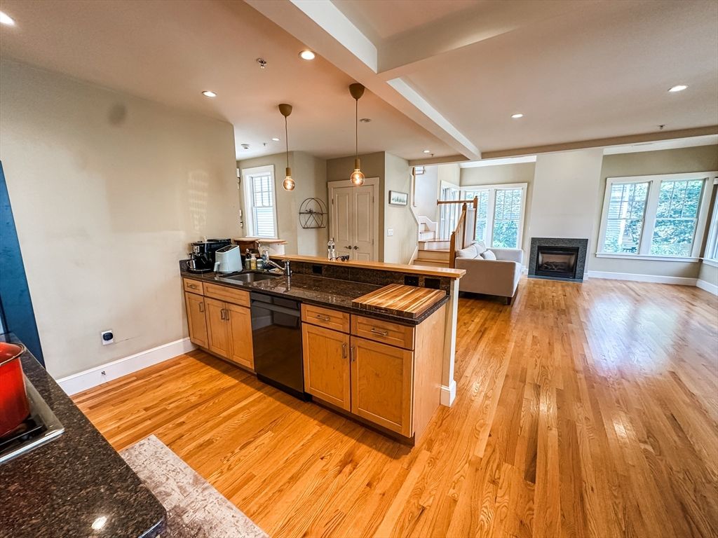 Fireplace, Interior, Kitchen, Pendant Lights, Recessed Lighting, Wood Texture Flooring