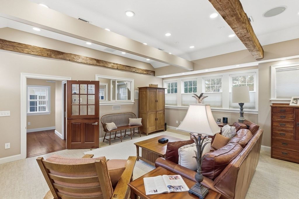 Interior, Living room, Recessed Lighting, Wooden Beams, Wood Texture Flooring