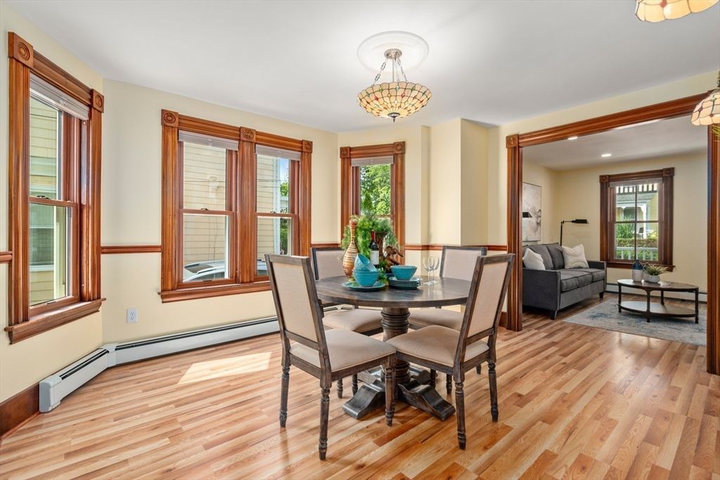 Dining room, Interior, Living room, Recessed Lighting, Wood Texture Flooring