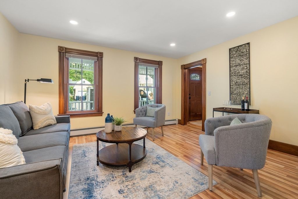 Interior, Living room, Recessed Lighting, Wood Texture Flooring