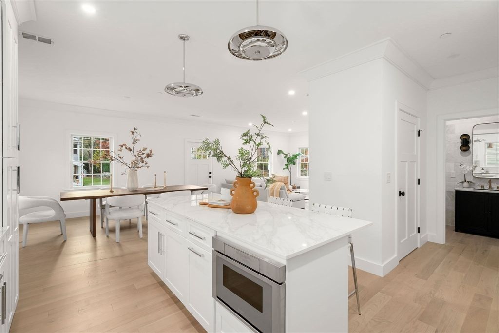 Dining room, Interior, Kitchen, Pendant Lights, Recessed Lighting, Wood Texture Flooring