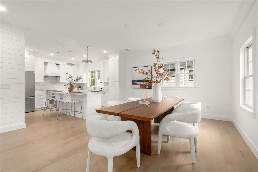 Dining room, Interior, Kitchen, Pendant Lights, Recessed Lighting, Wood Texture Flooring