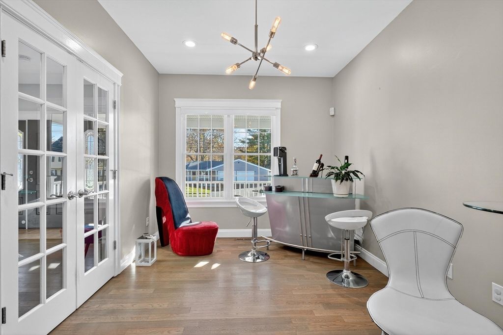 Interior, Pendant Lights, Recessed Lighting, Wood Texture Flooring