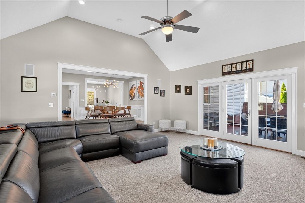 Dining room, Interior, Living room, Recessed Lighting