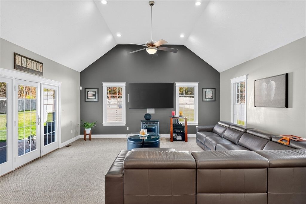 Fireplace, Interior, Living room, Recessed Lighting