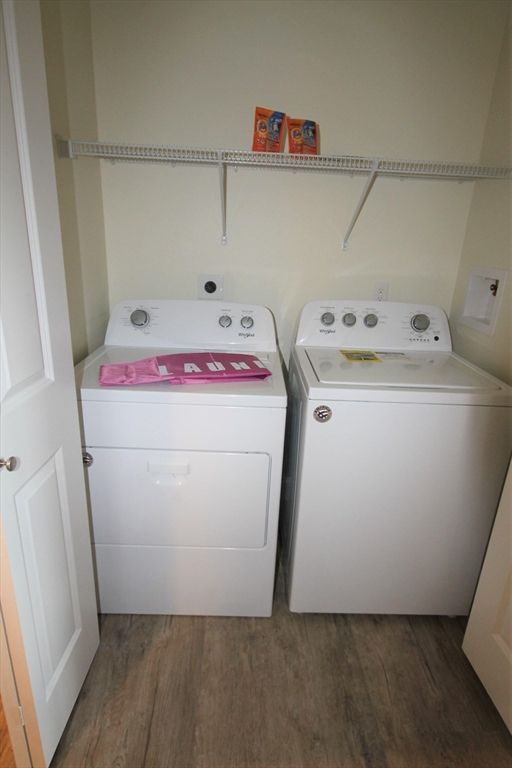 Interior, Utility Closets, Washer, Wood Texture Flooring