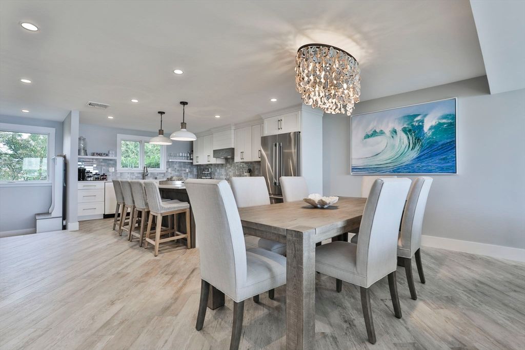 Chandelier, Dining room, Interior, Kitchen, Pendant Lights, Recessed Lighting, Stainless Steel Appliances, Wood Texture Flooring