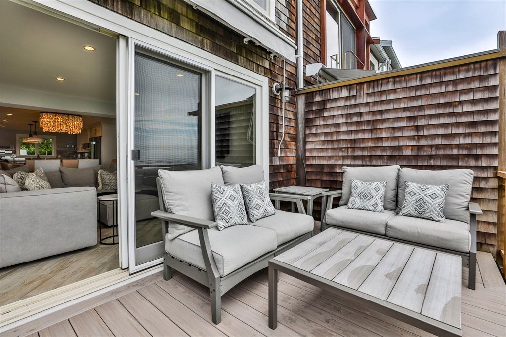 Exterior, Wood Texture Flooring