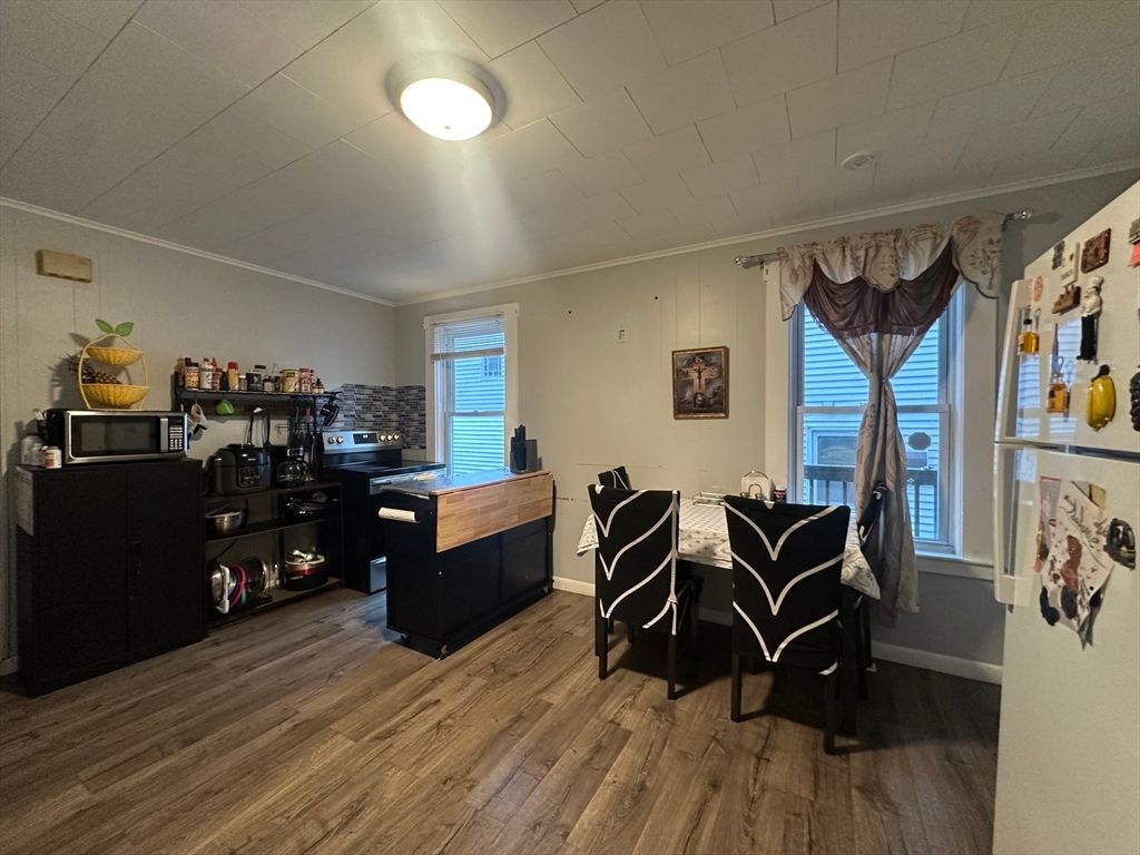 Dining room, Interior, Wood Texture Flooring