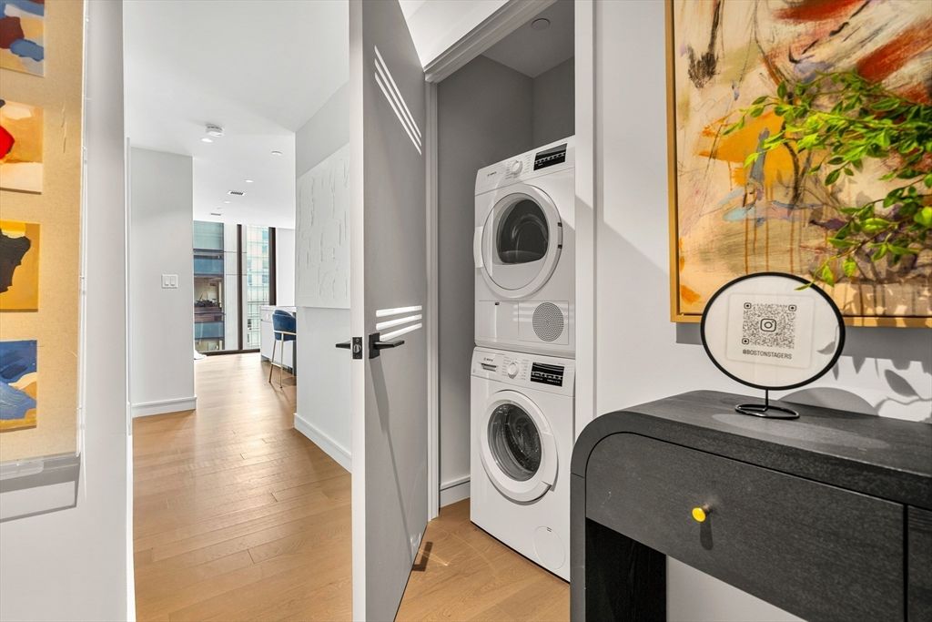 Interior, Recessed Lighting, Utility Closets, Washer, Wood Texture Flooring