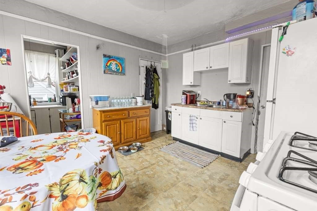 Dining room, Interior, Kitchen