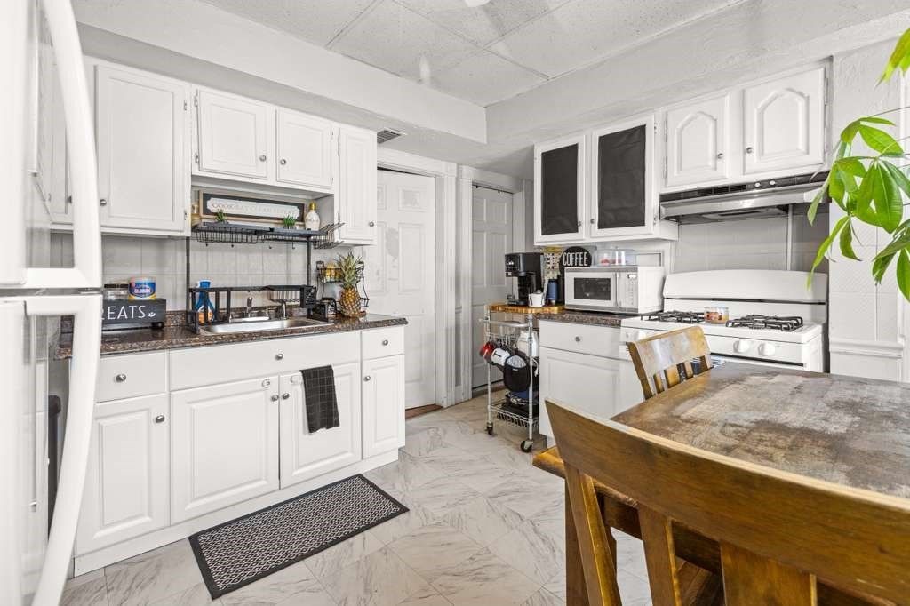 Interior, Kitchen, Marble