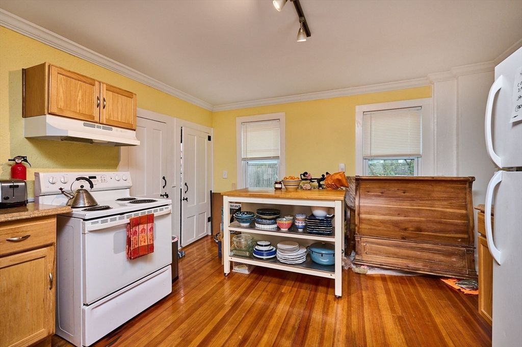 Interior, Kitchen, Wood Texture Flooring