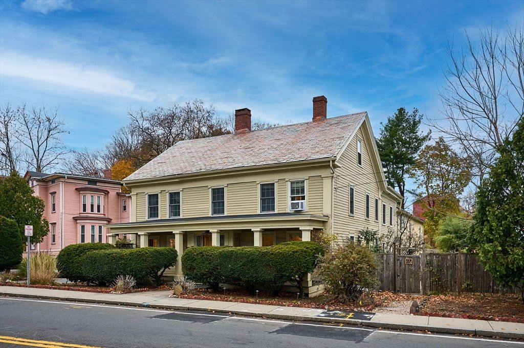 Exterior, Facade, Queen Anne Victorian