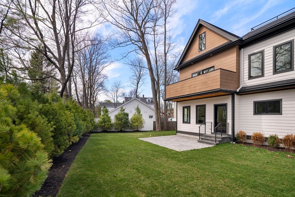 Backyard, Exterior, Facade, Farmhouse