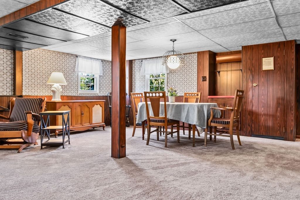 Dining room, Interior, Pendant Lights, Wooden Walls