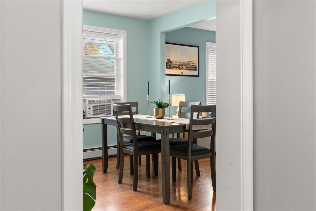 Dining room, Interior, Wood Texture Flooring