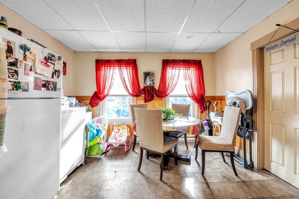Dining room, Interior