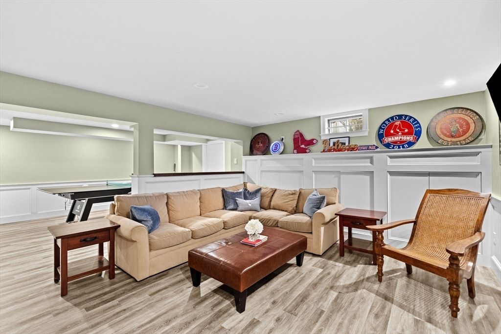 Game Room, Interior, Living room, Recessed Lighting, Wood Texture Flooring