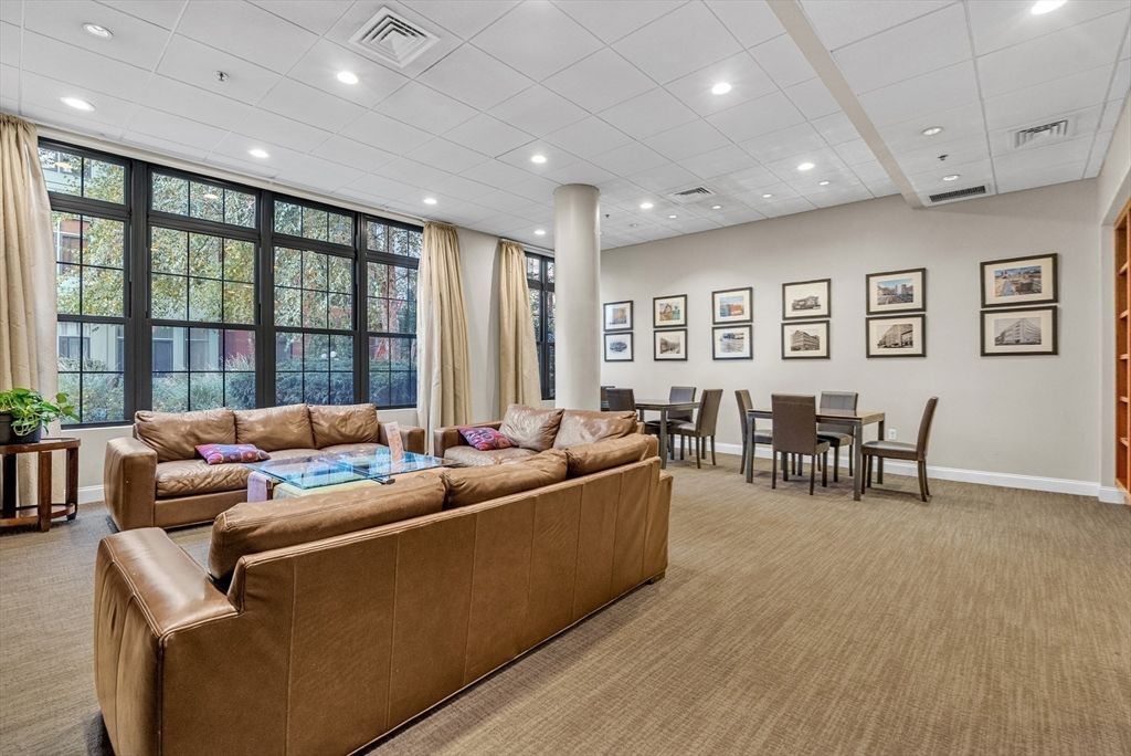 Dining room, Interior, Living room, Recessed Lighting