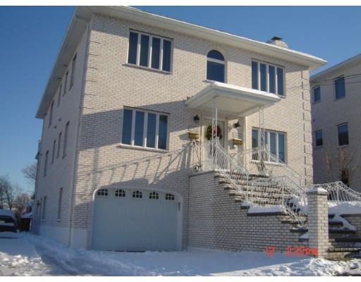 Attached, Exterior, Facade, Brick Facade, Rowhouse