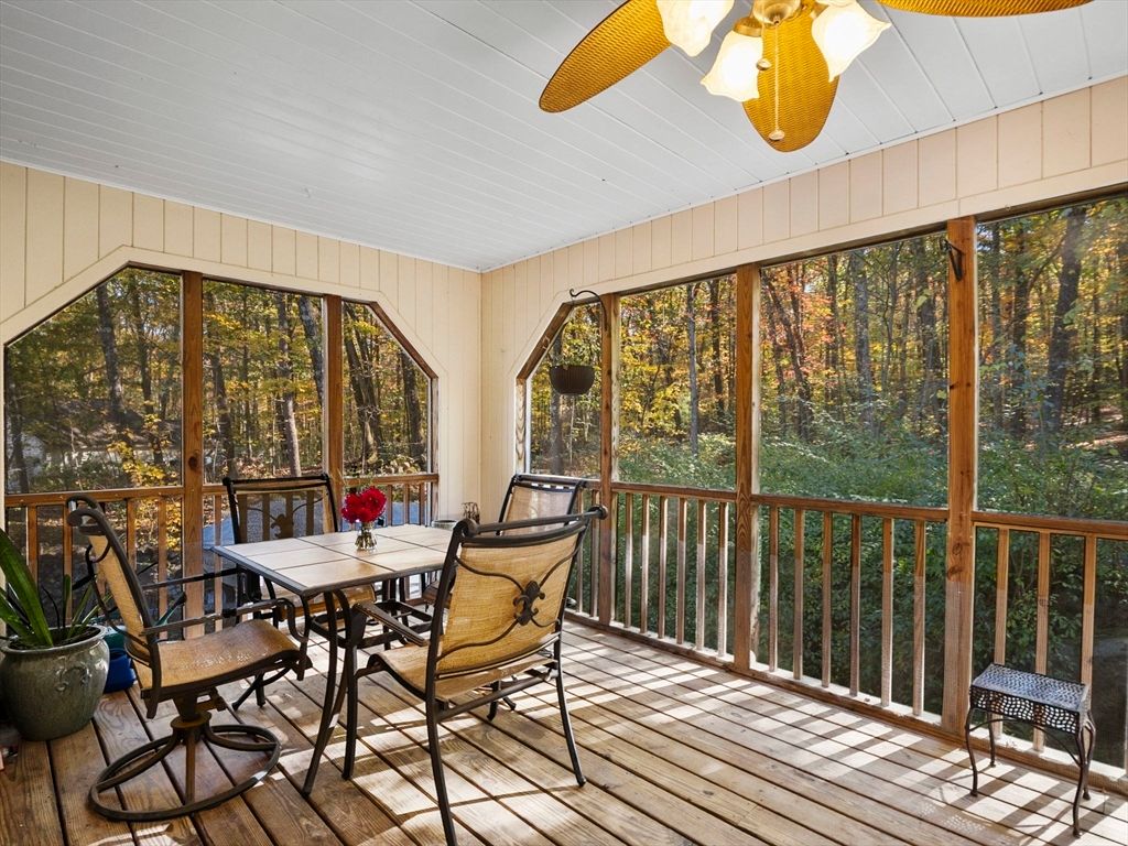 Dining room, Interior, Sun Room, Wood Texture Flooring