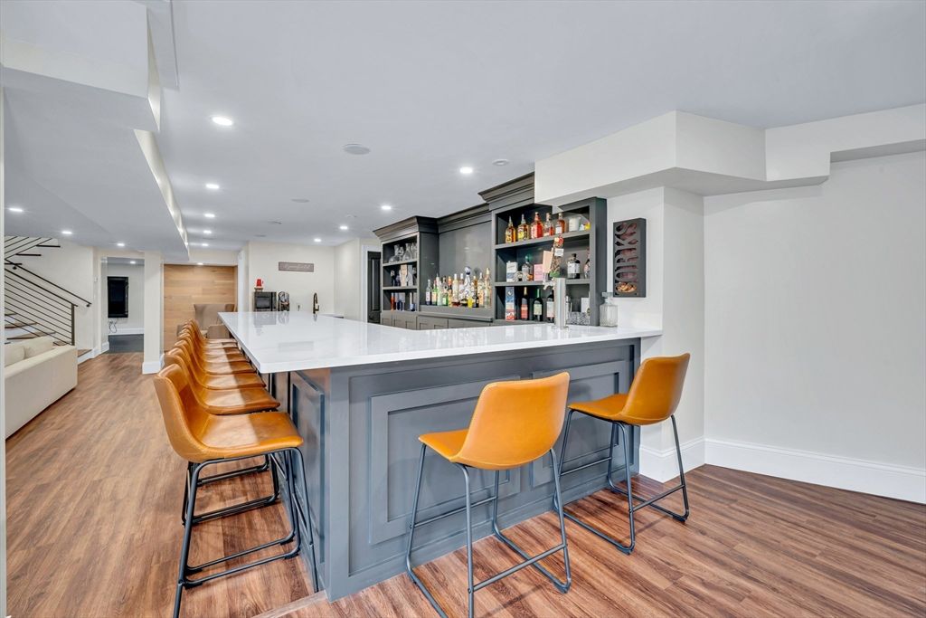 Interior, Recessed Lighting, Wood Texture Flooring