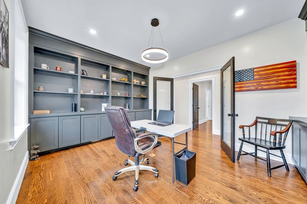 Home Office, Interior, Pendant Lights, Recessed Lighting, Wood Texture Flooring