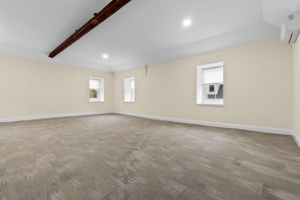 Empty room, Interior, Recessed Lighting, Wooden Beams