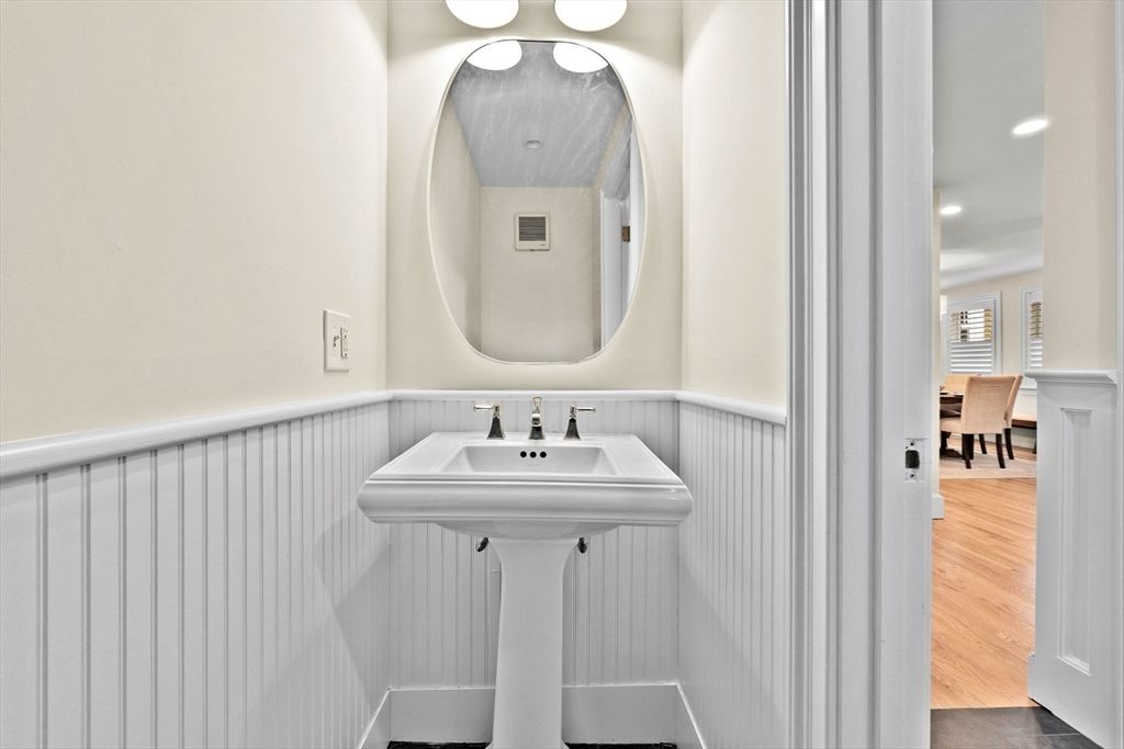 Bathroom, Interior, Recessed Lighting, Wood Texture Flooring