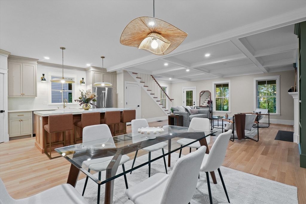 Dining room, Interior, Kitchen, Living room, Pendant Lights, Recessed Lighting, Wood Texture Flooring