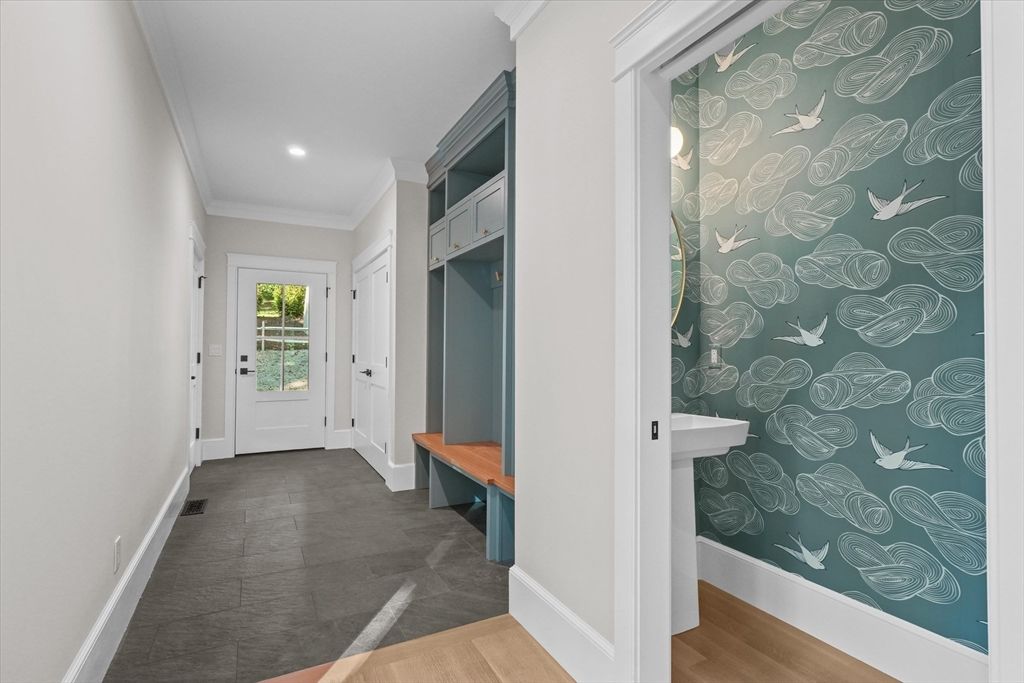 Interior, Recessed Lighting, Wood Texture Flooring